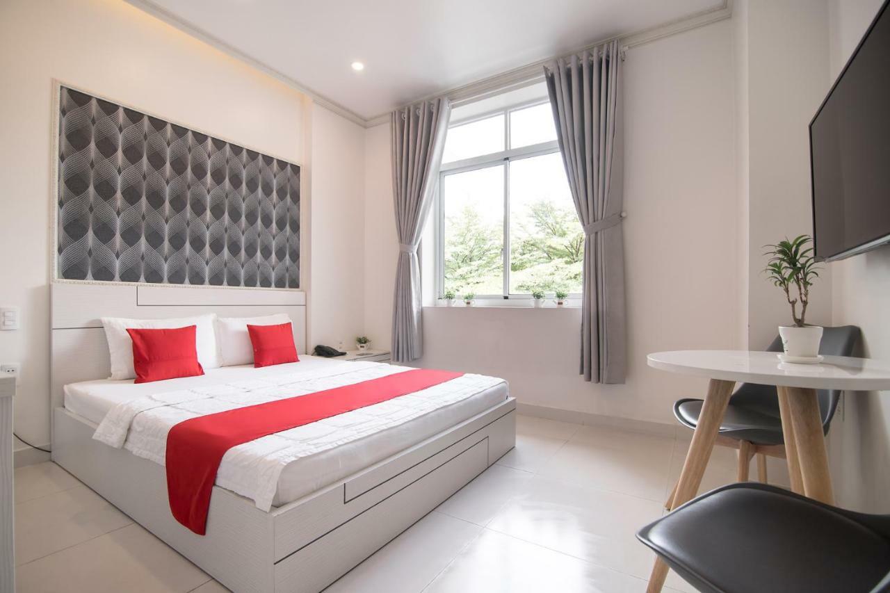 Bin Bin Hotel 4 - Near Sunrise City D7 Ho Chi Minh-stad Buitenkant foto