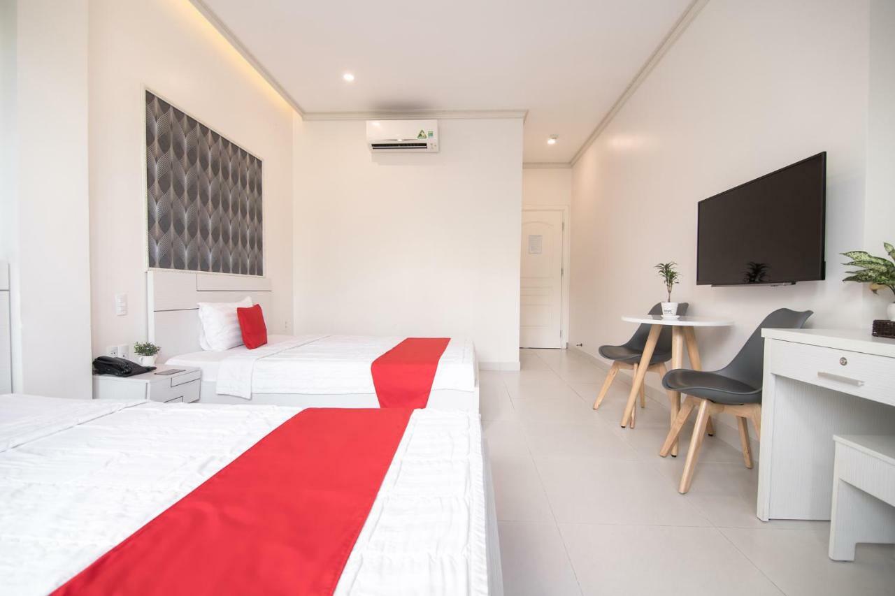Bin Bin Hotel 4 - Near Sunrise City D7 Ho Chi Minh-stad Buitenkant foto