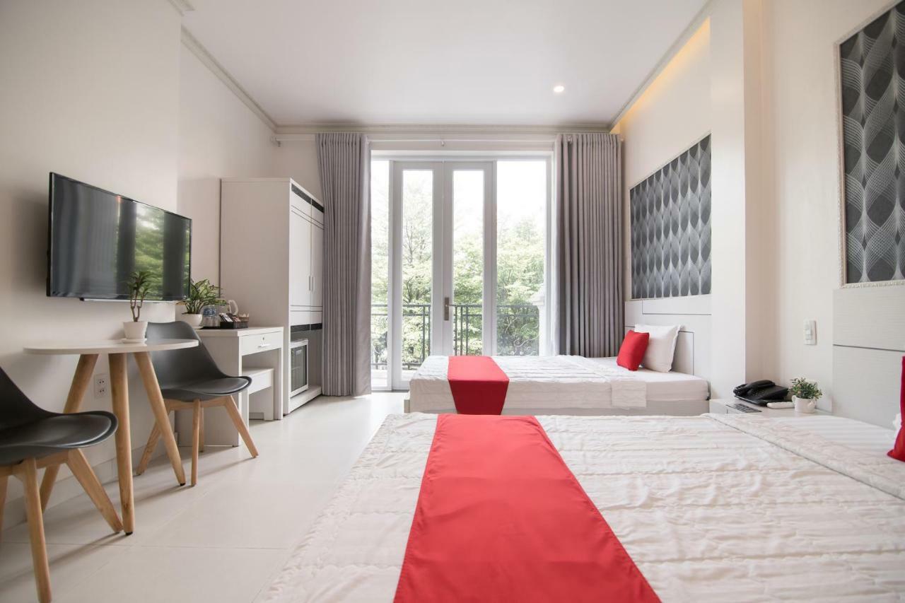 Bin Bin Hotel 4 - Near Sunrise City D7 Ho Chi Minh-stad Buitenkant foto