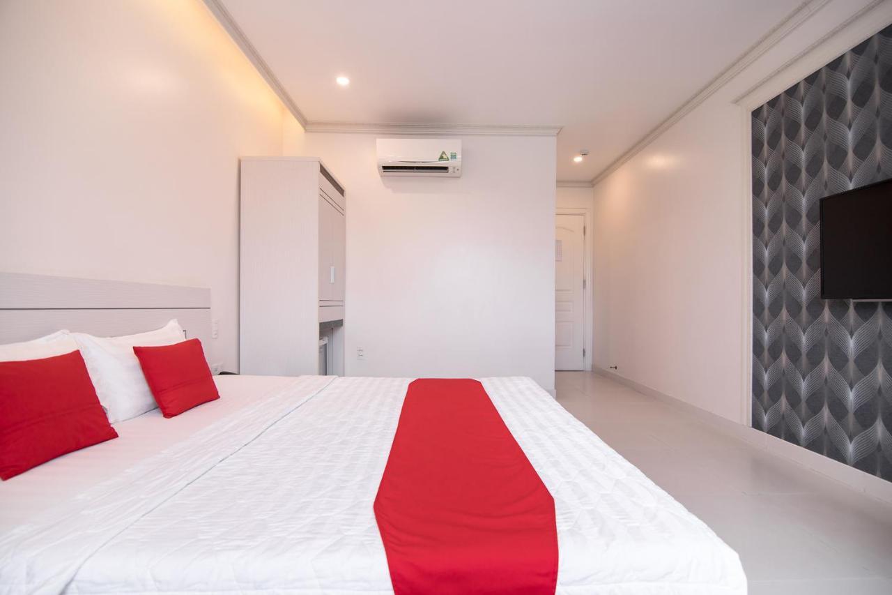 Bin Bin Hotel 4 - Near Sunrise City D7 Ho Chi Minh-stad Buitenkant foto